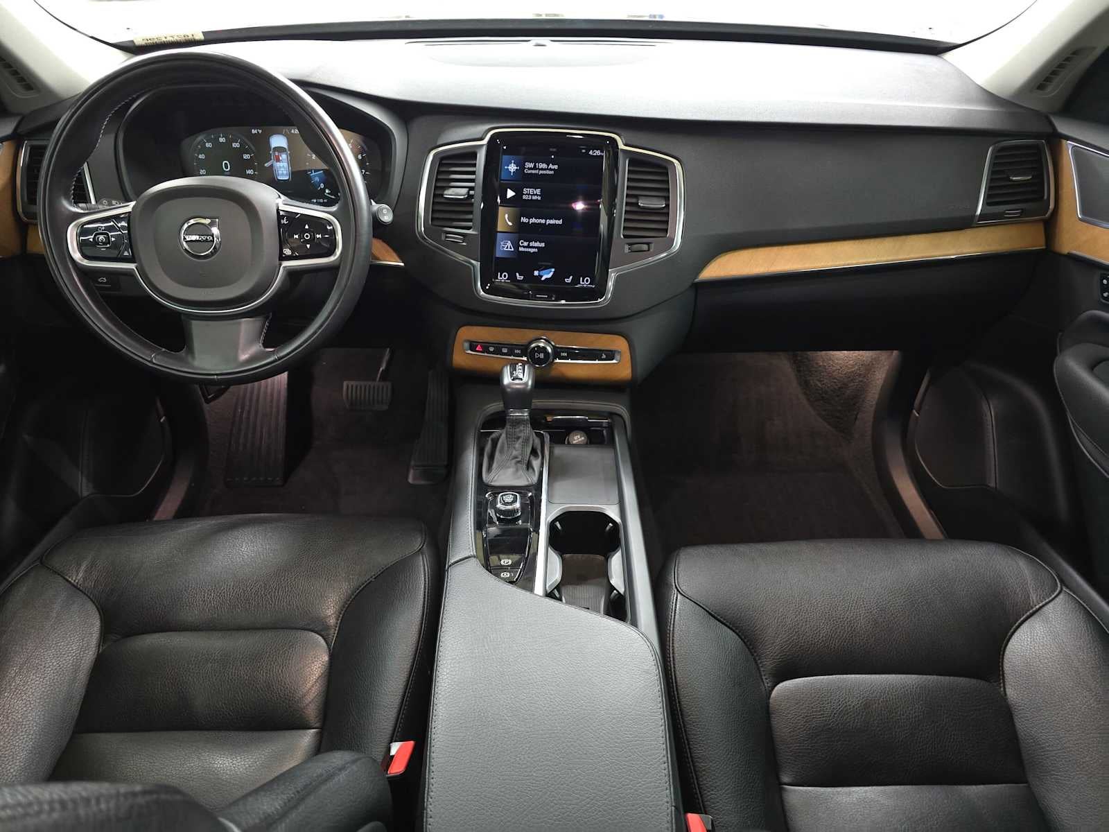 2022 Volvo XC90 Momentum
