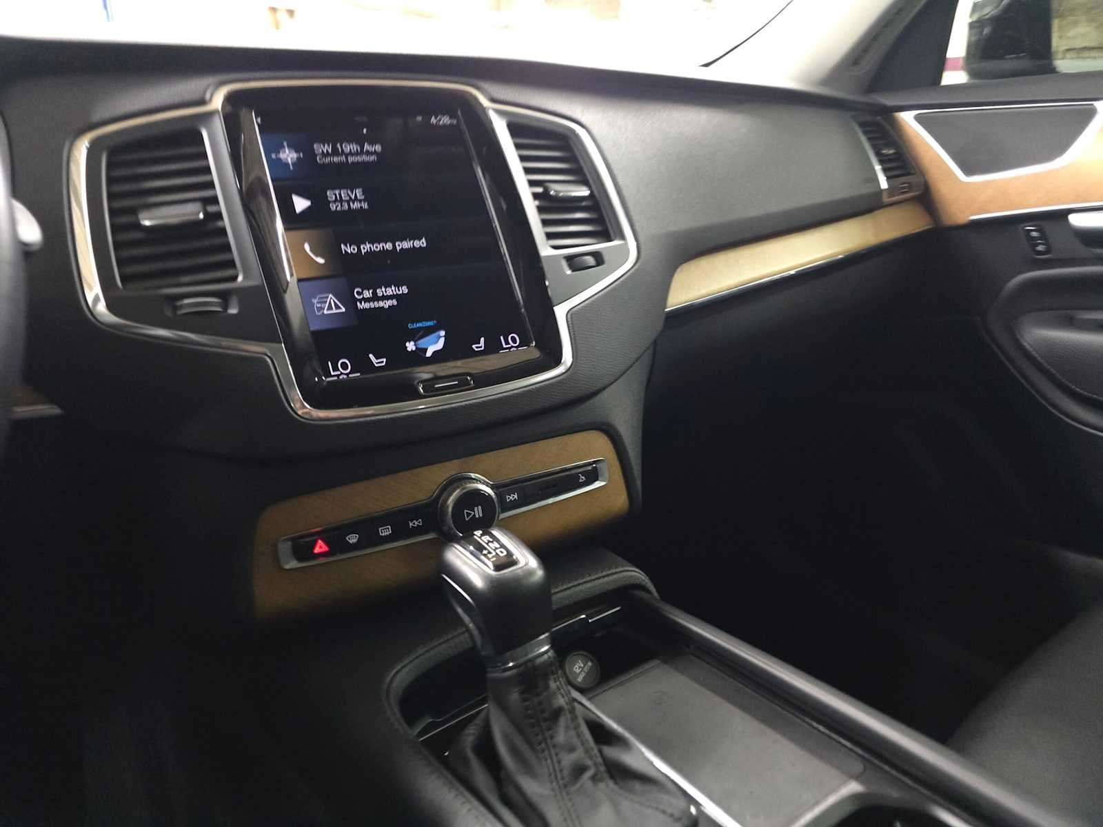 2022 Volvo XC90 Momentum