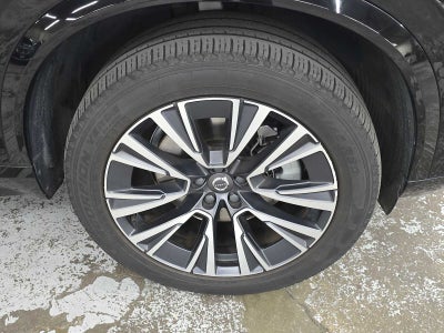 2022 Volvo XC90 Momentum