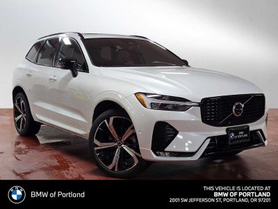 2023 Volvo XC60 Ultimate Dark Theme
