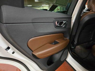 2023 Volvo XC60 Ultimate Dark Theme