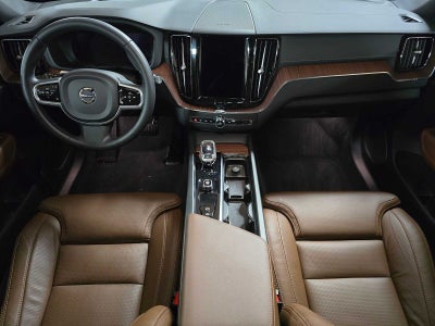 2023 Volvo XC60 Ultimate Dark Theme