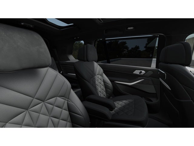 2027 BMW X7 Base