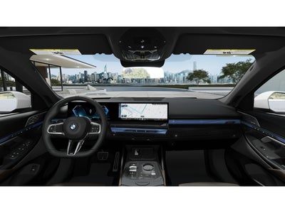 2027 BMW 550e Base