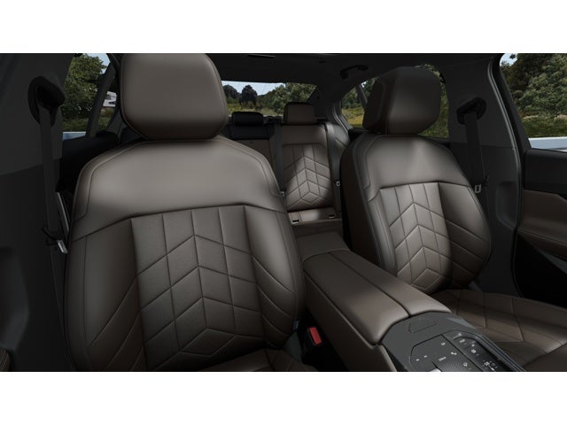 2027 BMW 550e Base