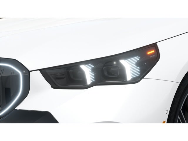 2027 BMW 550e Base